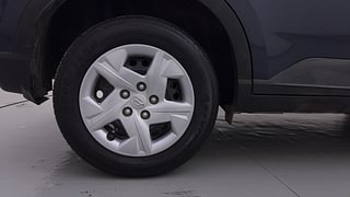 Used 2021 Hyundai Venue [2019-2022] S+ 1.2 Petrol Manual tyres RIGHT REAR TYRE RIM VIEW