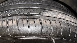 Used 2021 Hyundai Venue [2019-2022] S+ 1.2 Petrol Manual tyres RIGHT FRONT TYRE TREAD VIEW