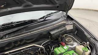 Used 2014 Maruti Suzuki Alto 800 [2012-2016] Lxi Petrol Manual engine ENGINE LEFT SIDE HINGE & APRON VIEW