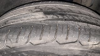 Used 2017 Maruti Suzuki Ertiga [2015-2018] VXI AT Petrol Automatic tyres LEFT REAR TYRE TREAD VIEW