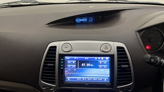 Used 2011 Hyundai i20 [2008-2012] Sportz 1.2 Petrol Manual top_features Integrated (in-dash) music system