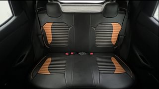 Used 2018 Renault Kwid [2017-2019] RXT 1.0 SCE Special (O) Petrol Manual interior REAR SEAT CONDITION VIEW