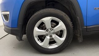 Used 2017 JEEP Compass [2017-2021] Limited 1.4 Petrol AT Petrol Automatic tyres LEFT FRONT TYRE RIM VIEW