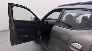 Used 2017 Renault Kwid [2015-2019] RXT Petrol Manual interior LEFT FRONT DOOR OPEN VIEW