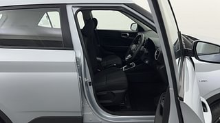 Used 2022 Hyundai Venue [2019-2022] SX 1.0  Turbo iMT Petrol Manual interior RIGHT SIDE FRONT DOOR CABIN VIEW