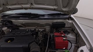 Used 2014 Maruti Suzuki Alto K10 [2010-2014] VXi Petrol Manual engine ENGINE LEFT SIDE HINGE & APRON VIEW