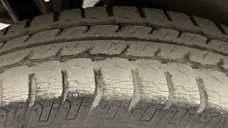 Used 2016 Maruti Suzuki Wagon R 1.0 [2015-2019] VXI AMT Petrol Automatic tyres RIGHT REAR TYRE TREAD VIEW