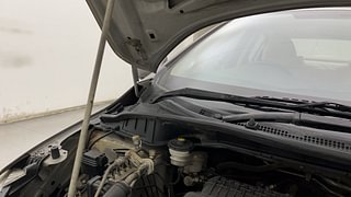 Used 2015 Honda City [2014-2017] VX Petrol Manual engine ENGINE RIGHT SIDE HINGE & APRON VIEW
