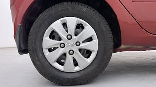 Used 2013 Hyundai i10 [2010-2016] Asta AT with Sunroof Petrol Petrol Automatic tyres RIGHT REAR TYRE RIM VIEW