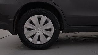 Used 2017 Maruti Suzuki Ertiga [2015-2018] VXI AT Petrol Automatic tyres RIGHT REAR TYRE RIM VIEW