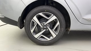 Used 2020 Hyundai Aura SX 1.2 (O) Petrol Petrol Manual tyres RIGHT REAR TYRE RIM VIEW