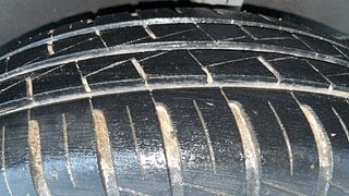 Used 2020 Renault Kwid 1.0 RXT AMT SCE Petrol Automatic tyres LEFT REAR TYRE TREAD VIEW