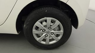 Used 2018 Hyundai Eon [2011-2018] Era + (O) Petrol Manual tyres LEFT REAR TYRE RIM VIEW
