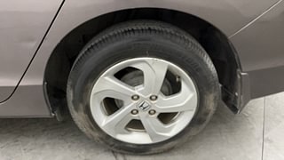 Used 2015 Honda City [2014-2017] VX Petrol Manual tyres LEFT REAR TYRE RIM VIEW