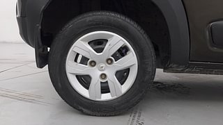 Used 2018 Renault Kwid [2017-2019] RXT 1.0 SCE Special (O) Petrol Manual tyres RIGHT REAR TYRE RIM VIEW