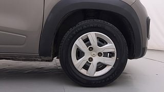 Used 2017 Renault Kwid [2015-2019] RXT Petrol Manual tyres RIGHT FRONT TYRE RIM VIEW