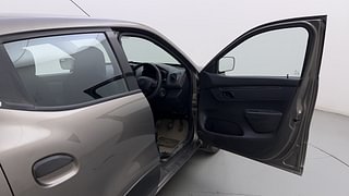 Used 2015 Renault Kwid [2015-2019] RXT Petrol Manual interior RIGHT FRONT DOOR OPEN VIEW