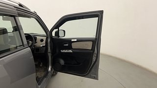 Used 2016 Maruti Suzuki Wagon R 1.0 [2015-2019] VXI AMT Petrol Automatic interior RIGHT FRONT DOOR OPEN VIEW