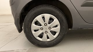 Used 2013 Hyundai i10 magna 1.1 Petrol Manual tyres RIGHT REAR TYRE RIM VIEW