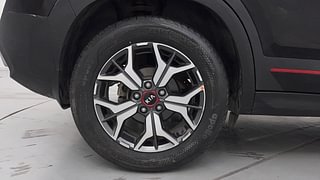 Used 2019 Kia Seltos GTX Plus DCT Petrol Automatic tyres RIGHT REAR TYRE RIM VIEW