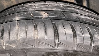 Used 2022 Renault Kwid 1.0 RXT AMT SCE Petrol Automatic tyres RIGHT REAR TYRE TREAD VIEW