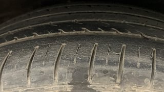 Used 2021 Maruti Suzuki Ciaz Alpha Petrol Petrol Manual tyres RIGHT FRONT TYRE TREAD VIEW