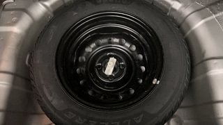 Used 2011 Hyundai i20 [2008-2012] Sportz 1.2 Petrol Manual tyres SPARE TYRE VIEW