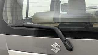 Used 2016 Maruti Suzuki Wagon R 1.0 [2015-2019] VXI AMT Petrol Automatic top_features Rear wiper