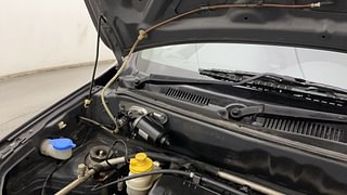 Used 2014 Maruti Suzuki Alto 800 [2012-2016] Lxi Petrol Manual engine ENGINE RIGHT SIDE HINGE & APRON VIEW