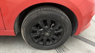 Used 2021 Tata Tiago LE Petrol Manual tyres RIGHT FRONT TYRE RIM VIEW
