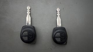 Used 2022 Maruti Suzuki Swift VXI Petrol Manual extra CAR KEY VIEW