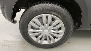 Used 2020 Renault Kwid 1.0 RXT AMT SCE Petrol Automatic tyres RIGHT REAR TYRE RIM VIEW