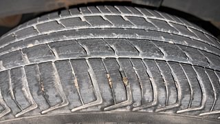 Used 2015 Renault Kwid [2015-2019] RXT Petrol Manual tyres LEFT REAR TYRE TREAD VIEW