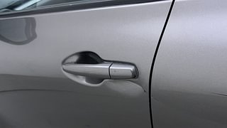 Used 2022 Maruti Suzuki Swift VXI Petrol Manual dents MINOR SCRATCH