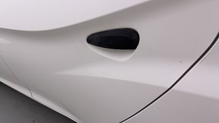 Used 2012 Hyundai Eon [2011-2018] Magna Petrol Manual dents MINOR SCRATCH