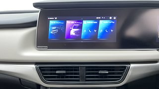 Used 2022 Mahindra XUV700 AX 5 Petrol MT 7 STR Petrol Manual top_features Integrated (in-dash) music system