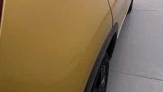 Used 2020 maruti-suzuki Vitara Brezza ZDi Plus Dual Tone AGS Diesel Automatic dents MINOR SCRATCH