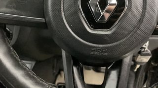 Used 2020 Renault Kwid 1.0 RXT AMT SCE Petrol Automatic top_features Airbags