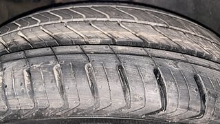 Used 2017 Maruti Suzuki Ertiga [2015-2018] VXI AT Petrol Automatic tyres RIGHT REAR TYRE TREAD VIEW