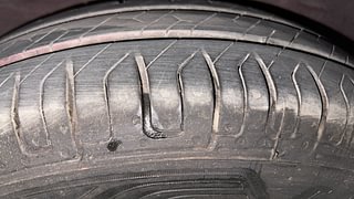 Used 2014 hyundai i10 Sportz 1.1 Petrol Petrol Manual tyres RIGHT REAR TYRE TREAD VIEW