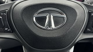 Used 2021 Tata Altroz XZ 1.2 Petrol Manual top_features Airbags