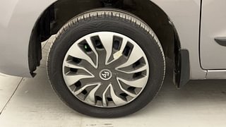 Used 2016 Maruti Suzuki Wagon R 1.0 [2015-2019] VXI AMT Petrol Automatic tyres LEFT FRONT TYRE RIM VIEW