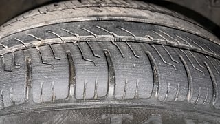 Used 2013 Honda Brio [2011-2016] S MT Petrol Manual tyres RIGHT FRONT TYRE TREAD VIEW