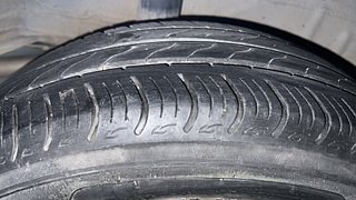 Used 2021 Honda Amaze 1.2 VX CVT i-VTEC Petrol Automatic tyres RIGHT REAR TYRE TREAD VIEW