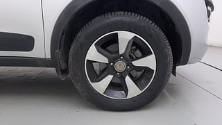 Used 2018 Tata Nexon [2017-2020] XZA Plus AMT Diesel Diesel Automatic tyres RIGHT FRONT TYRE RIM VIEW