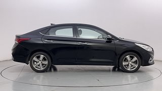 Used 2019 Hyundai Verna [2017-2020] 1.6 CRDI SX (O) AT Diesel Automatic exterior RIGHT SIDE VIEW