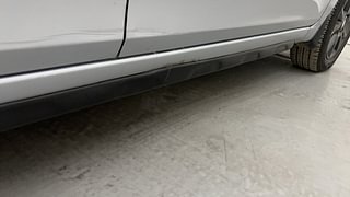 Used 2020 Hyundai Elite i20 [2018-2020] Sportz Plus 1.2 Petrol Manual dents MINOR DENT