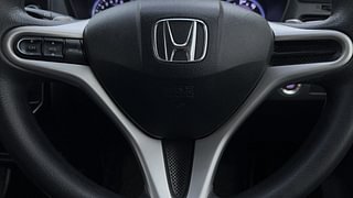 Used 2017 Honda BR-V [2016-2020] V CVT Petrol Petrol Automatic top_features Airbags