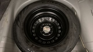 Used 2015 Honda Amaze [2013-2016] 1.2 S i-VTEC Petrol Manual tyres SPARE TYRE VIEW