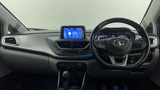 Used 2020 Tata Altroz XZ 1.2 Petrol Manual interior DASHBOARD VIEW